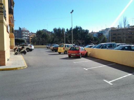 Primera Linea En Playa Sur. Plaza Constitucion Peniscola Luaran gambar